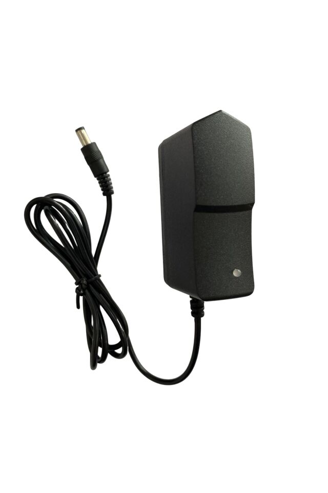 12 Volt Akülü Araba Şarj Adaptörü Led Işıklı Dolum Bittiğinde Yeşil Işık Yanar Led Işıklı