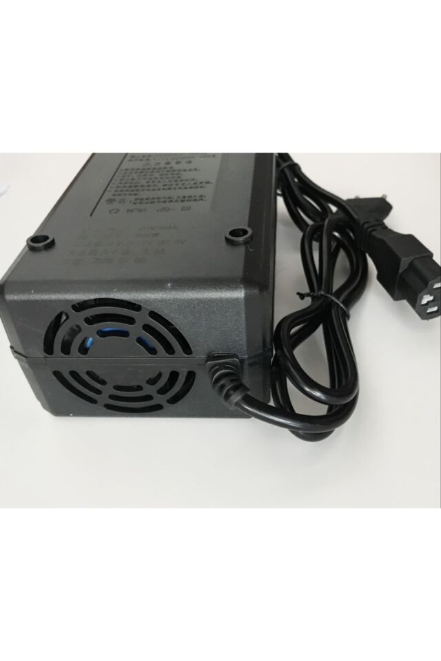72v 20a Elektrikli Bisiklet Şarj Adaptörü Cihazı 72 Volt 20 Amper Siyah