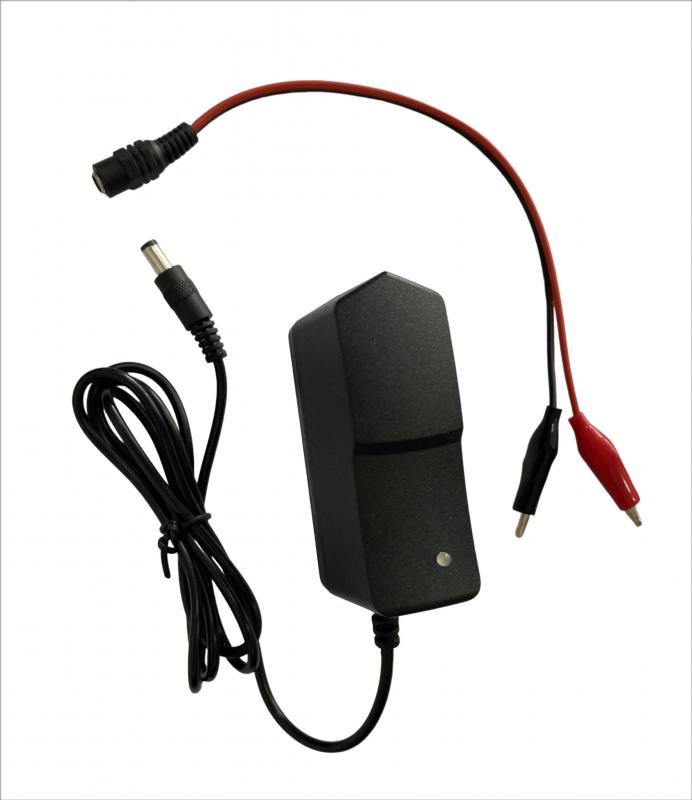 12%20Volt%20Akülü%20Araba%20Şarj%20Adaptörü%20Led%20Işıklı%20Dolum%20Bittiğinde%20Yeşil%20Işık%20Yanar%20LED%20IŞIKLI