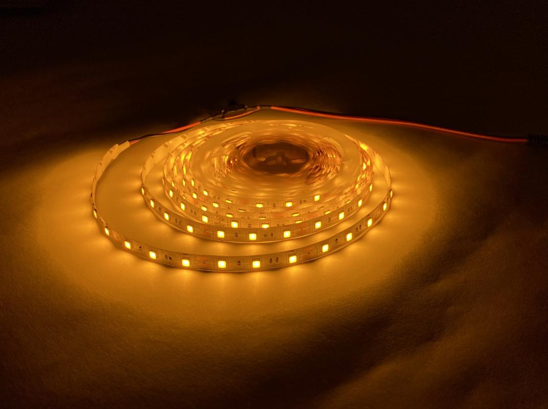 5%20Mt%20Amber%20Şerit%20Led%20+%2012V%20Adaptör%20Tak%20Çalıştır%20Aç%20Kapa%20Anahtarlı%205%20Metre